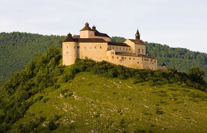 Castle Krásna Hôrka, Krásnohorské Podhradie, Slovakia, Slovakia